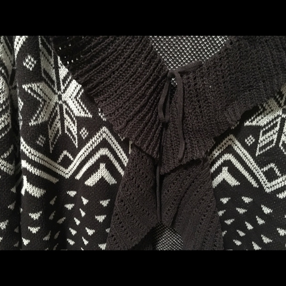 Sweater - Picture 4 of 5